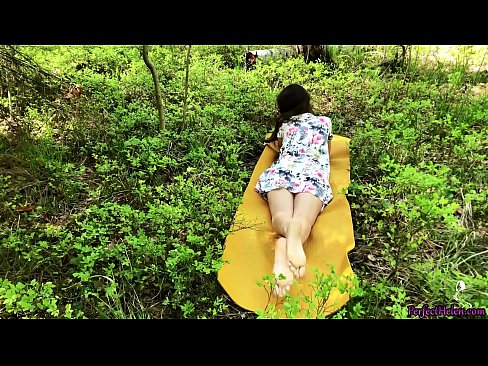 ❤️ 陌生人在Tinder上自慰我的阴部，并在树林里热情地做爱 ❤❌ Fucking video❌❤
